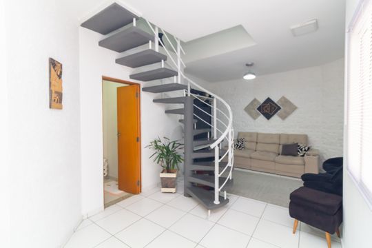 Casa de Condomínio à venda com 3 quartos, 169m² em Vila Jacuí, São Paulo