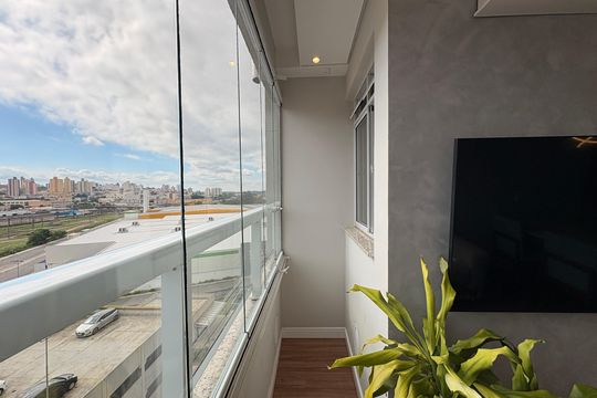 Sacada de apartamento à venda com 2 quartos, 44m² em Jardim Shangai, Jundiaí