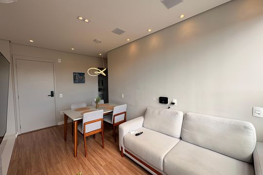 Sala de apartamento à venda com 2 quartos, 44m² em Jardim Shangai, Jundiaí