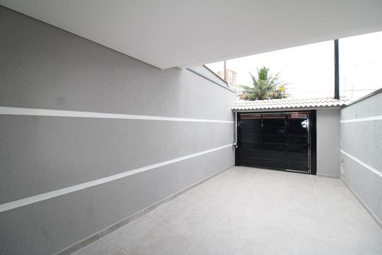 Garagem de casa à venda com 3 quartos, 150m² em Jardim Paraíso, São Paulo