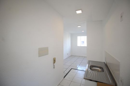 Cozinha de apartamento à venda com 2 quartos, 41m² em Mário Quintana, Porto Alegre