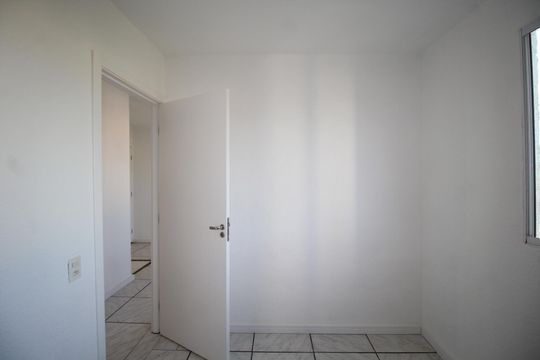 Quarto 1 de apartamento à venda com 2 quartos, 41m² em Mário Quintana, Porto Alegre