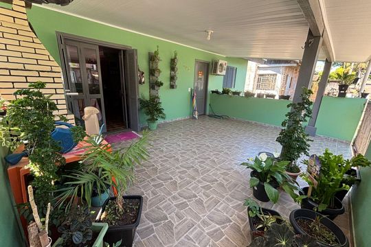 Casa à venda com 3 quartos, 180m² em Rincão, Novo Hamburgo