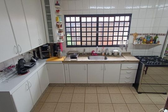 Casa à venda com 4 quartos, 327m² em Parque Alto Taquaral, Campinas