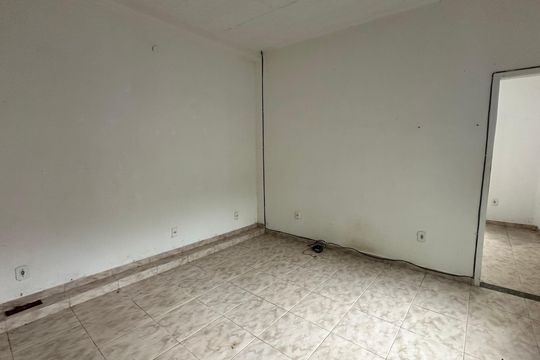 Sala de kitnet/studio à venda com 2 quartos, 80m² em Vargem Grande, Rio de Janeiro