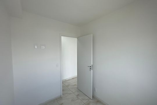 Quarto 1 de apartamento à venda com 2 quartos, 47m² em Vila das Bandeiras, Guarulhos