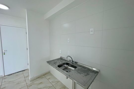 Cozinha de apartamento à venda com 2 quartos, 47m² em Vila das Bandeiras, Guarulhos