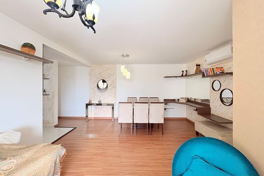 Sala de apartamento à venda com 2 quartos, 78m² em Jardim Ermida I, Jundiaí