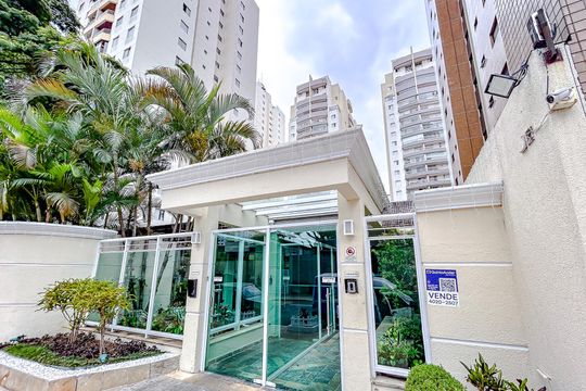 Fachada com Plaquinha de apartamento à venda com 3 quartos, 160m² em Vila Gomes Cardim, São Paulo
