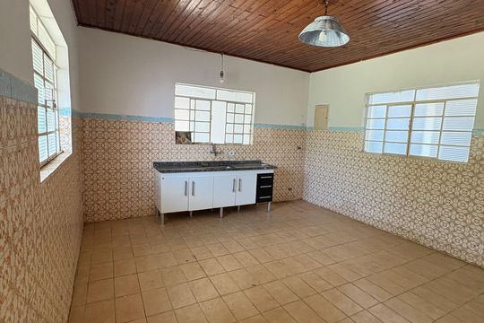 Casa para alugar com 4 quartos, 500m² em Rio Cotia, Cotia