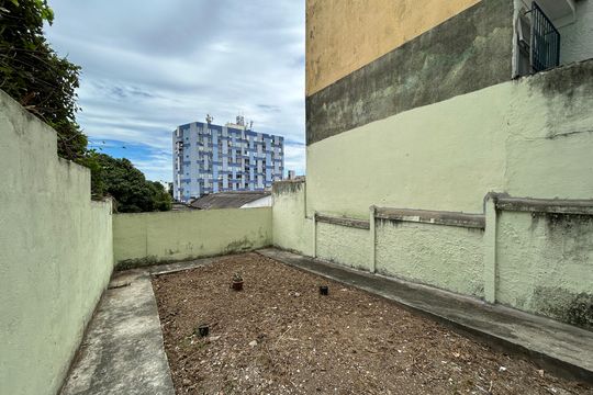 Quintal de apartamento à venda com 1 quarto, 37m² em Engenho Novo, Rio de Janeiro