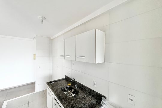 Cozinha de apartamento para alugar com 2 quartos, 50m² em Vila Pita, São Paulo