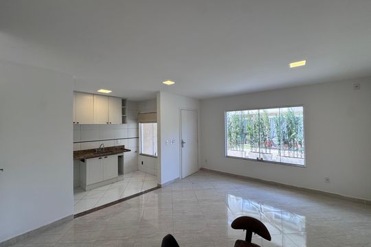 Sala de apartamento para alugar com 2 quartos, 120m² em Vargem Grande, Rio de Janeiro