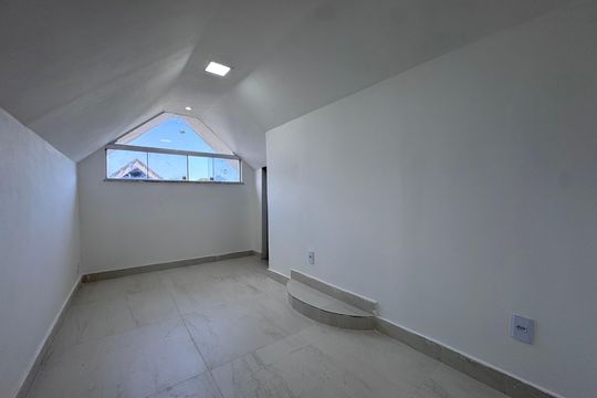 Sótão de apartamento para alugar com 2 quartos, 120m² em Vargem Grande, Rio de Janeiro