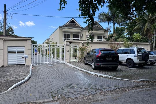 Fachada de apartamento para alugar com 2 quartos, 120m² em Vargem Grande, Rio de Janeiro