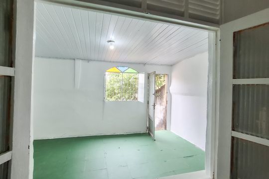 Vista Quarto 2 de casa para alugar com 2 quartos, 58m² em Irajá, Rio de Janeiro
