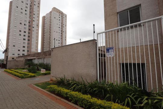 Entrada de apartamento à venda com 2 quartos, 43m² em Sítio da Figueira, São Paulo