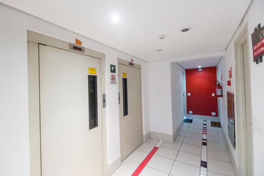 Área comum de apartamento para alugar com 1 quarto, 55m² em A Industrial, Barueri