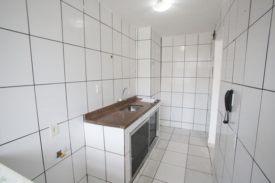 Cozinha de apartamento para alugar com 2 quartos, 55m² em Taquara, Rio de Janeiro