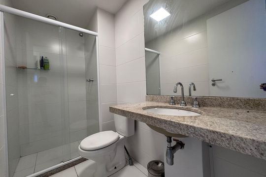 Banheiro Social de apartamento à venda com 3 quartos, 82m² em Recreio dos Bandeirantes, Rio de Janeiro