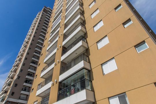 Fachada do bloco de apartamento para alugar com 2 quartos, 65m² em Melville Empresarial Ii, Barueri