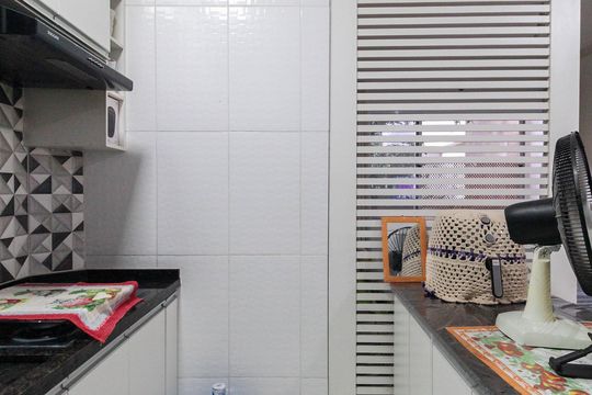 Sala - Cozinha de kitnet/studio para alugar com 1 quarto, 28m² em Vila Campanela, São Paulo