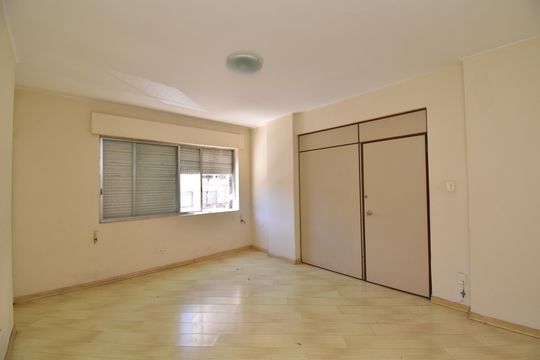 Sala  de apartamento para alugar com 3 quartos, 161m² em Centro, Curitiba