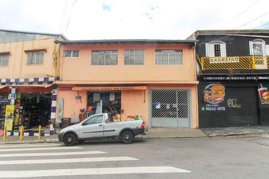 Fachada de casa à venda com 2 quartos, 400m² em Jardim Colorado, São Paulo