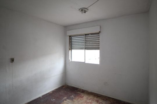 Sala de apartamento à venda com 2 quartos, 42m² em Rubem Berta, Porto Alegre