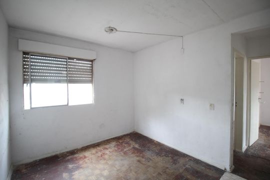 Sala/Cozinha de apartamento à venda com 2 quartos, 42m² em Rubem Berta, Porto Alegre