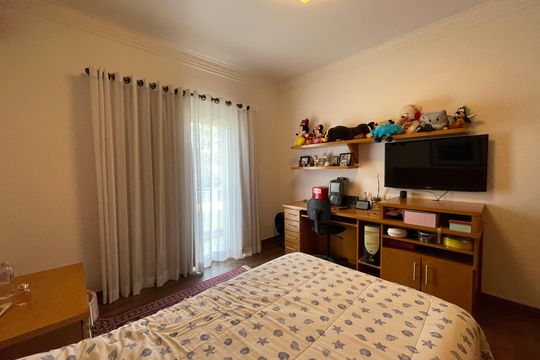 Suíte 2 de casa de condomínio para alugar com 4 quartos, 505m² em Jardim Passargada I, Cotia