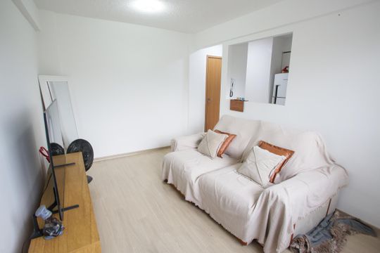 Sala de apartamento para alugar com 2 quartos, 58m² em Taquara, Rio de Janeiro