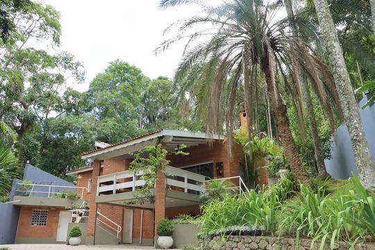 Casa para alugar com 4 quartos, 250m² em Chácaras Ana Lúcia, Embu das Artes