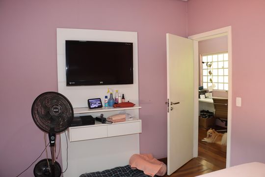 Casa para alugar com 4 quartos, 250m² em Chácaras Ana Lúcia, Embu das Artes