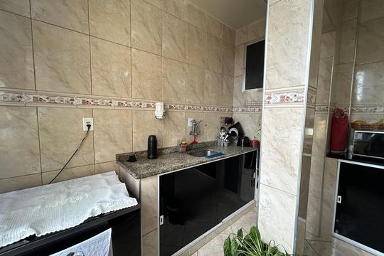 Cozinha de apartamento à venda com 2 quartos, 65m² em Inhaúma, Rio de Janeiro
