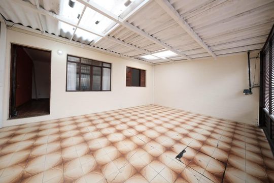 Garagem de casa à venda com 3 quartos, 159m² em Cangaiba, São Paulo
