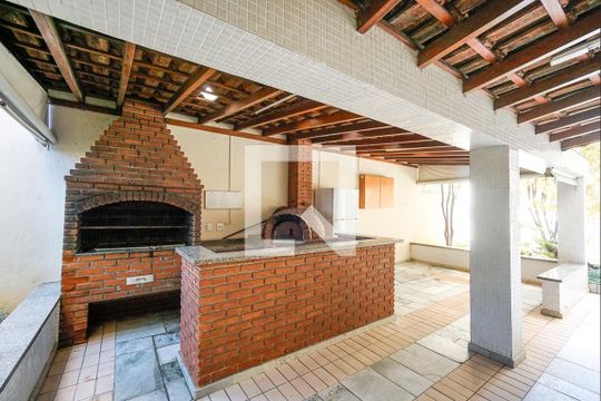 Condomínio - Churrasqueira  de apartamento para alugar com 3 quartos, 93m² em Vila Gomes Cardim, São Paulo