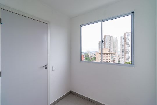 Quarto 2 de apartamento para alugar com 2 quartos, 40m² em Vila Suzana, São Paulo