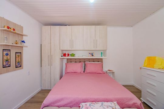 Quarto - Casa Fundos de casa à venda com 3 quartos, 140m² em Santa Rosa de Lima, Porto Alegre