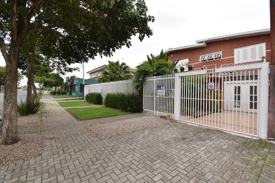 Fachada de kitnet/studio para alugar com 1 quarto, 30m² em Cajuru, Curitiba