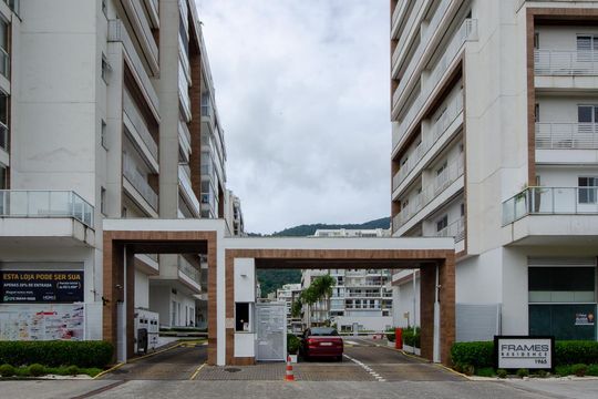 Fachada de apartamento à venda com 2 quartos, 66m² em Recreio dos Bandeirantes, Rio de Janeiro