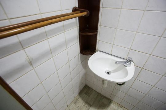 Lavabo de apartamento à venda com 2 quartos, 60m² em Taquara, Rio de Janeiro