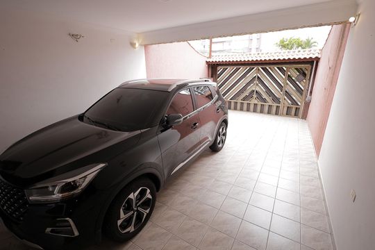 Garagem de casa para alugar com 4 quartos, 335m² em Vila Sao Pedro, Santo André