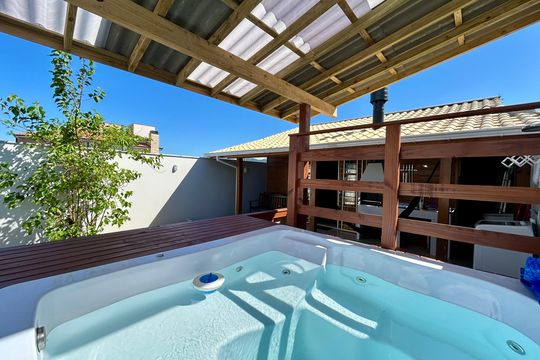 Casa para alugar com 1 quarto, 110m² em Campeche Central, Florianópolis