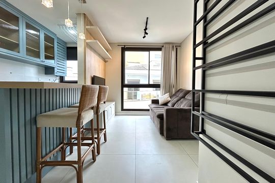 Sala de apartamento para alugar com 1 quarto, 39m² em João Paulo, Florianópolis