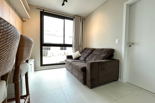 Sala de apartamento para alugar com 1 quarto, 39m² em João Paulo, Florianópolis