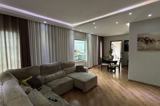 Sala de casa à venda com 3 quartos, 350m² em Parque das Nações, Santo André