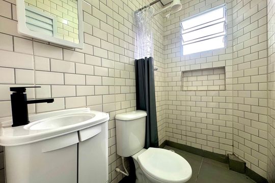 Banheiro Social de apartamento para alugar com 1 quarto, 22m² em Portal dos Gramados, Guarulhos