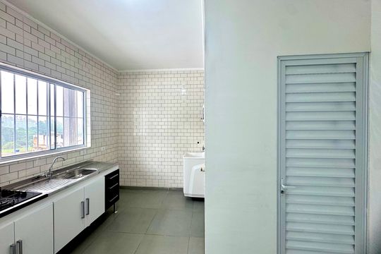 Sala/Cozinha de apartamento para alugar com 1 quarto, 22m² em Portal dos Gramados, Guarulhos
