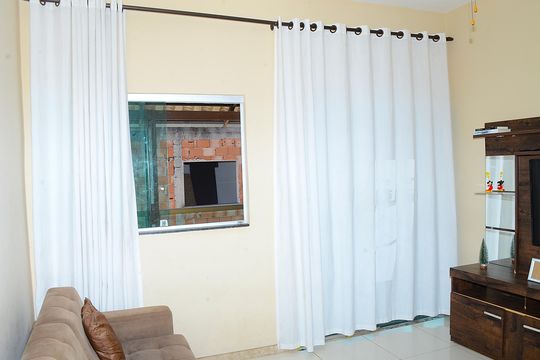 Sala de casa de condomínio para alugar com 2 quartos, 110m² em São Gabriel, Belo Horizonte